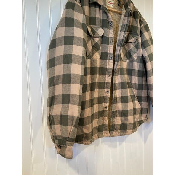 Wrangler Sherpa Fleece Lined Flannel Shirt Mens Med Jacket Green Plaid Outdoor - Picture 2 of 5